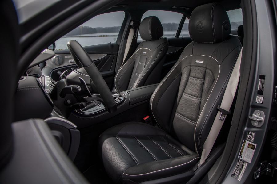 Интерьер Mercedes-AMG E63 S 4Matic+ (W213) 2017 года  (NA) (фото 4 из 40)